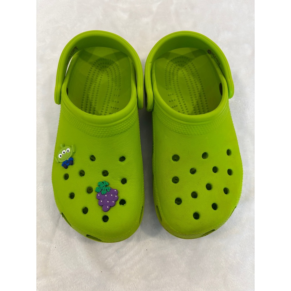 Crocs Classic Clogs Lime Green Mens 5 Womens 7 Toy Story Alien Grapes Jibbitz